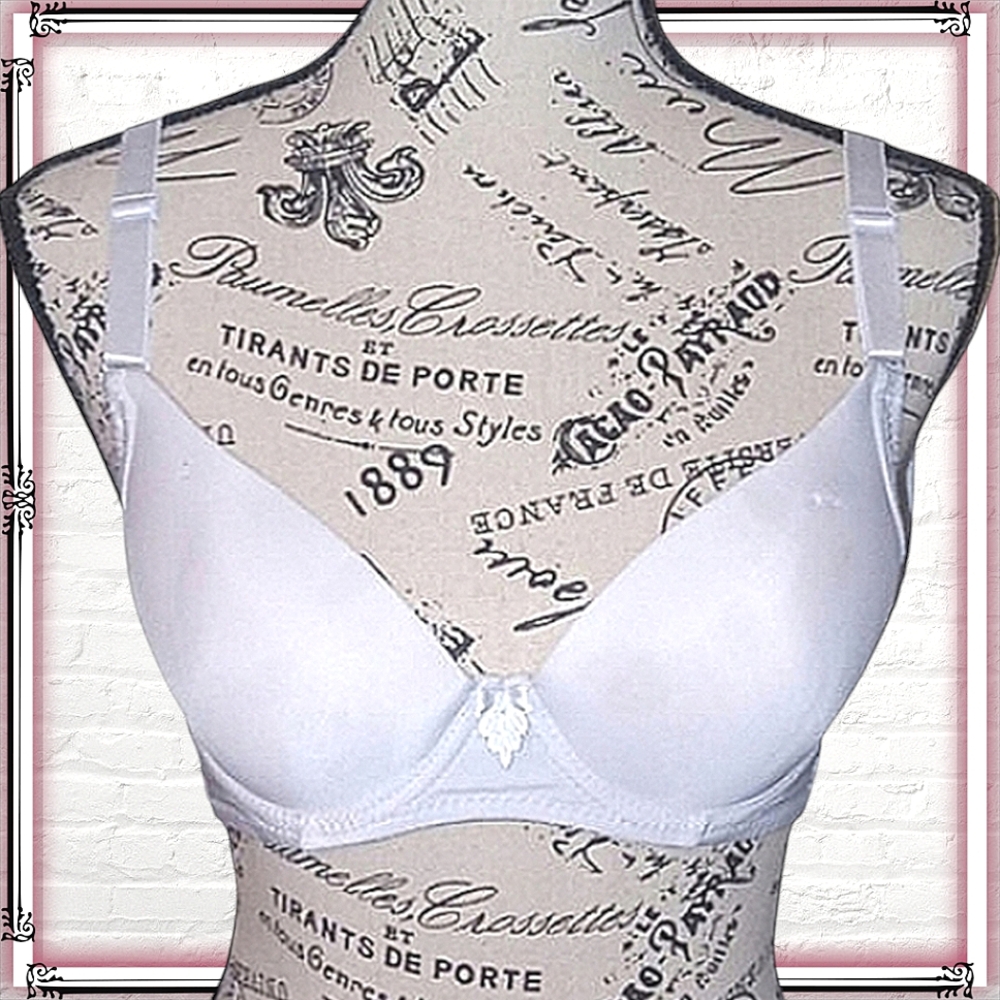 Angelina Talla White Underwire Bra Size 32B